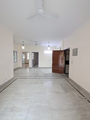 Room in 2.5 BHK Builder Floor at M2K The White House, Sector 57 – for Rent