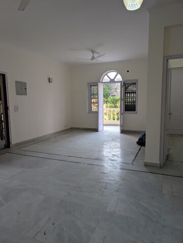 2.5 BHK Builder Floor For Rent in M2K The White House, Sector 57