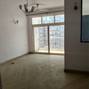 Room in 2.5 BHK Apartment at Mahagun Maestro, Sector 75 – for Sale