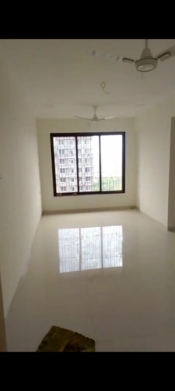 Room in 1 BHK Apartment at Hirani Om Sukhkarta Heights, Vikhroli East – for Rent