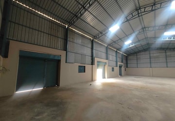 Room in  Warehouse at Madera Compound, Kasarvadavali – for Rent