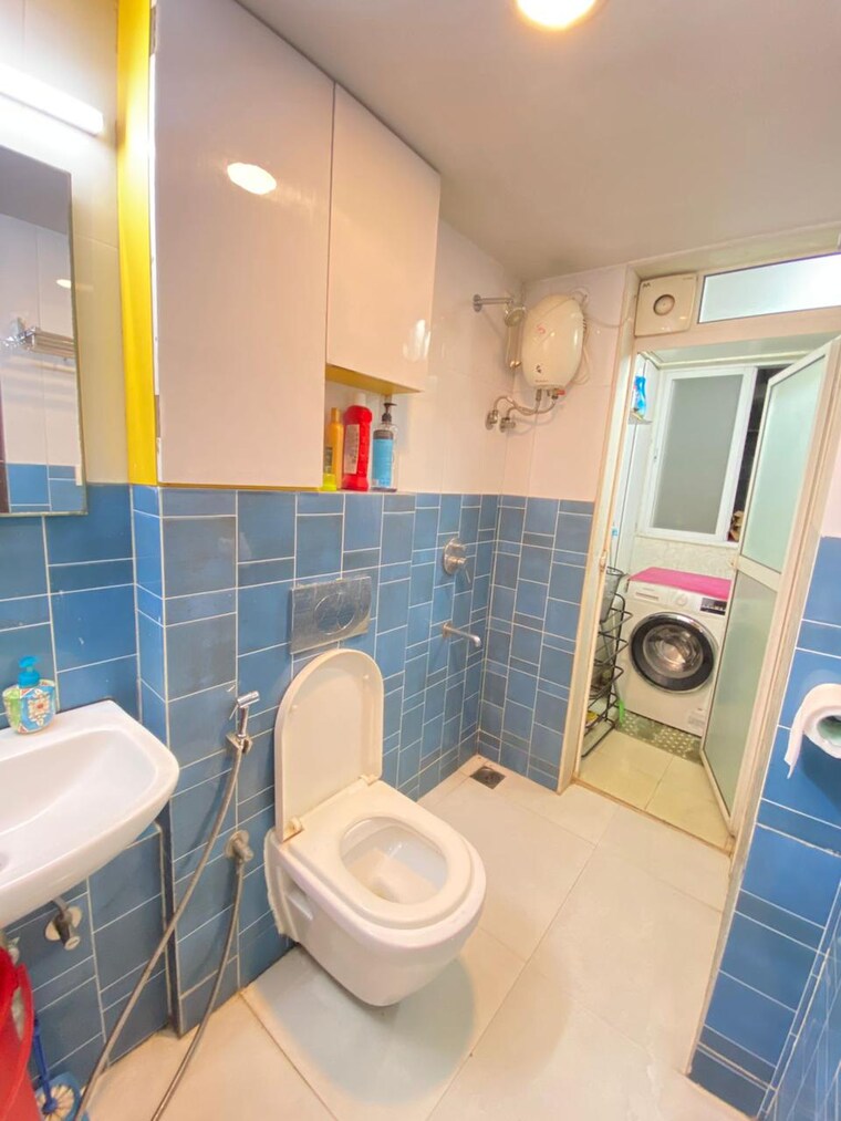 Bathroom, lodha-amara 2 Bedroom 672 Sq.Ft. Apartment In Kolshet Road Thane 9362301