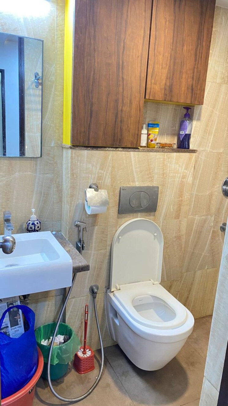 Bathroom, lodha-amara 2 Bedroom 672 Sq.Ft. Apartment In Kolshet Road Thane 9362301