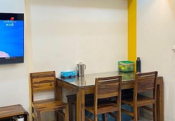 Bedroom in 2 BHK Apartment at Lodha Amara, Kolshet Road – for Rent