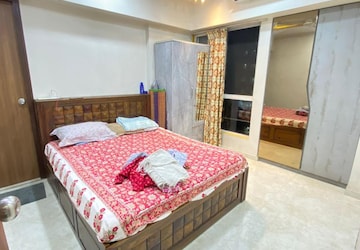 Bedroom in 2 BHK Apartment at Lodha Amara, Kolshet Road – for Rent