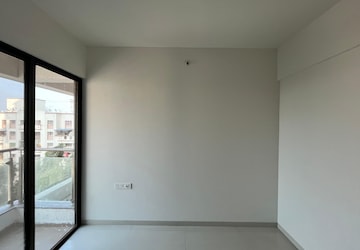 Room in 2 BHK Apartment at Bhaktamar Residency, Wadgaon Sheri – for Rent