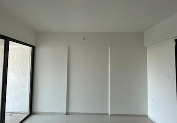 Room in 2 BHK Apartment at Bhaktamar Residency, Wadgaon Sheri – for Rent