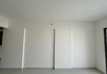 Room in 2 BHK Apartment at Bhaktamar Residency, Wadgaon Sheri – for Rent