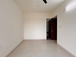 Room in 1.5 BHK Apartment at Sheth Avante, Kanjurmarg West – for Rent