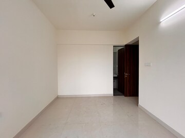 Room in 1.5 BHK Apartment at Sheth Avante, Kanjurmarg West – for Rent