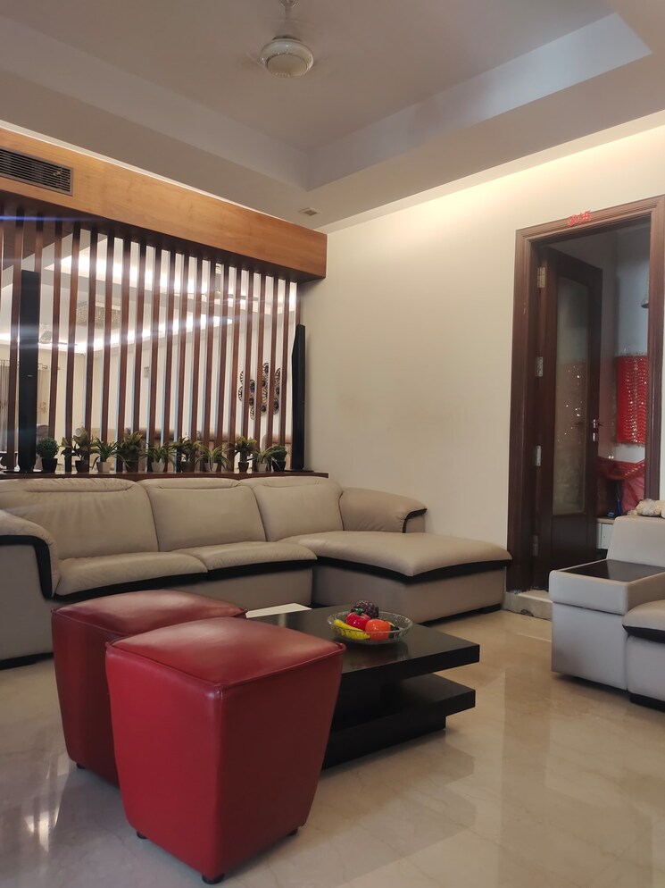 Living Room, green park 4 Bedroom 4500 Sq.Ft. Builder Floor In Green Park Delhi 9362314