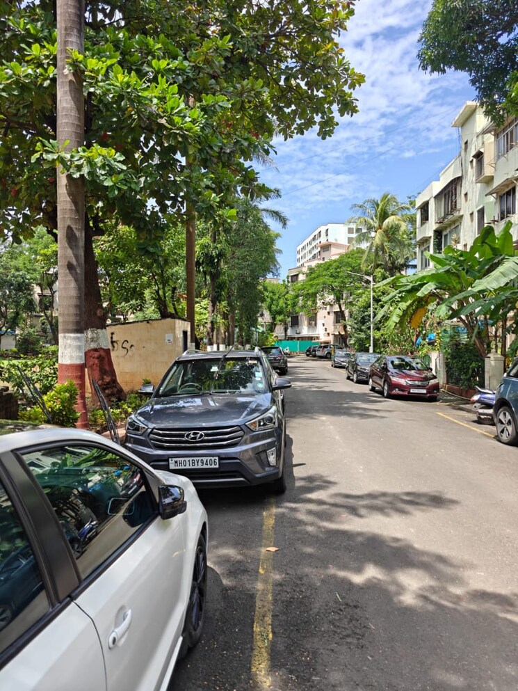  Parking, mig-colony 2 Bedroom 825 Sq.Ft. Apartment In Worli Mumbai 9362316