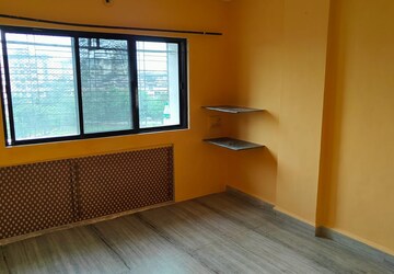 Room in 1 BHK Apartment at Silver Residency Kalyan, Kalyan West – for Sale
