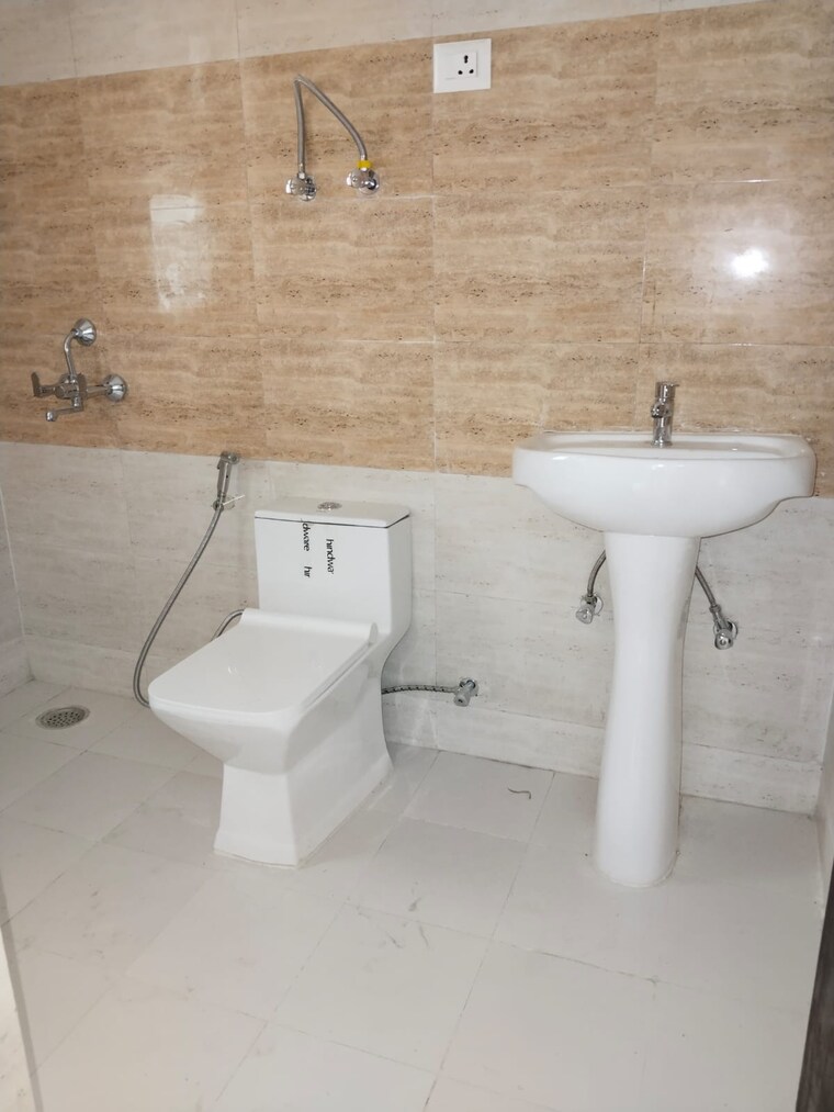 Bathroom, jm-florence 2 Bedroom 1197 Sq.Ft. Apartment In Tech Zone 4 Greater Noida Greater Noida 9362318