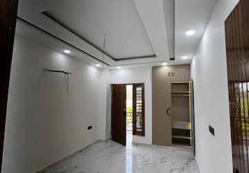 Kitchen in 3 BHK Builder Floor at Sector 8 – for Sale