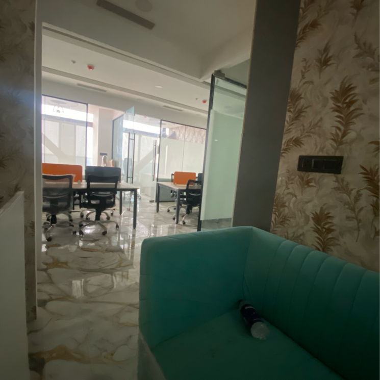  Parking, alphathum Commercial Office Space 1064 Sq.Ft. In Sector 90 Noida 9362335