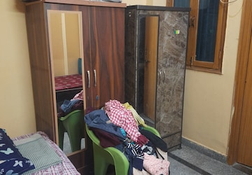 Furnished Amenities in  Pg at Sector 70 – for Rent