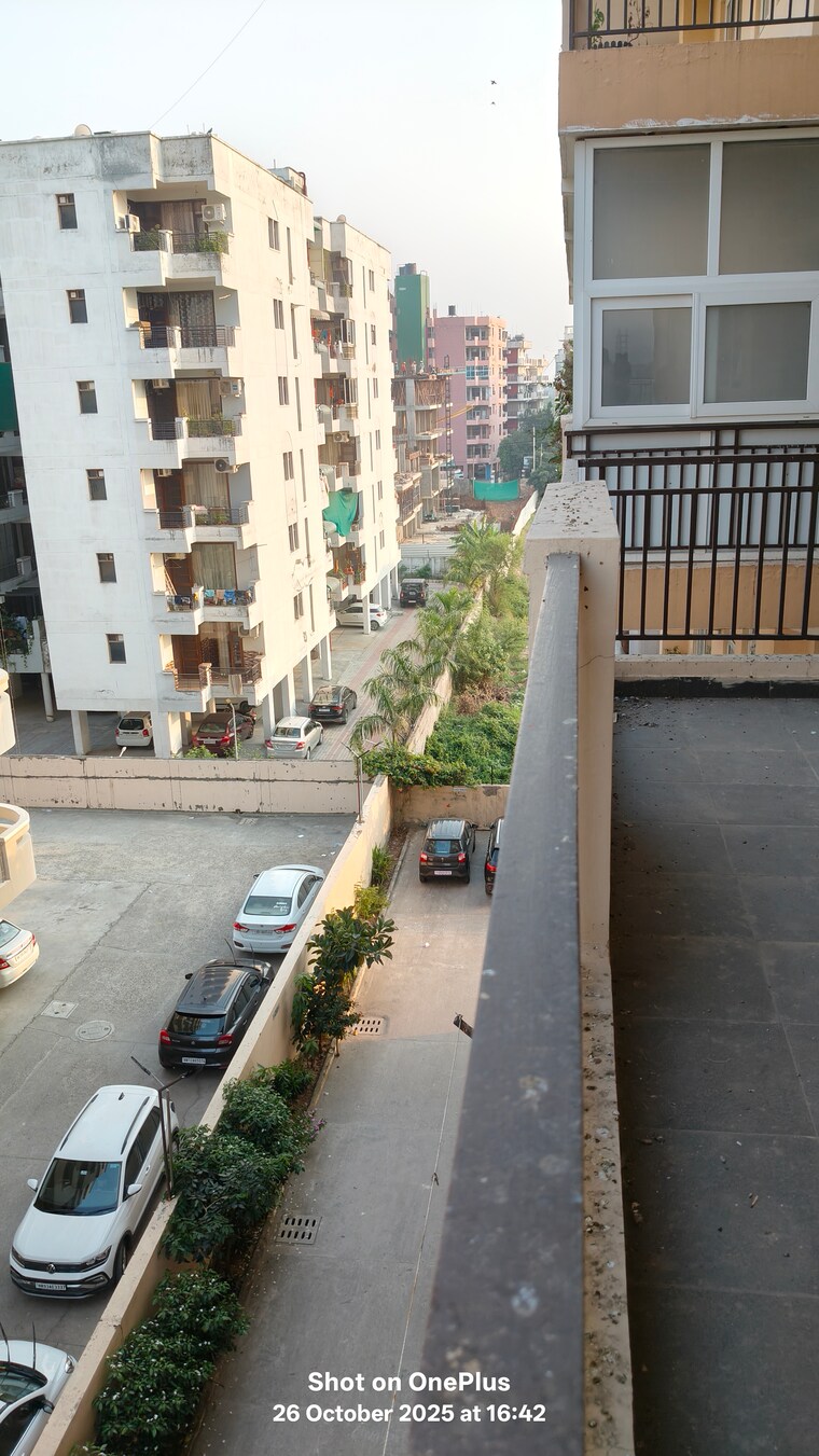 Balcony, sector 24 3.5 Bedroom 2400 Sq.Ft. Apartment In Sector 24 Panchkula 9362346