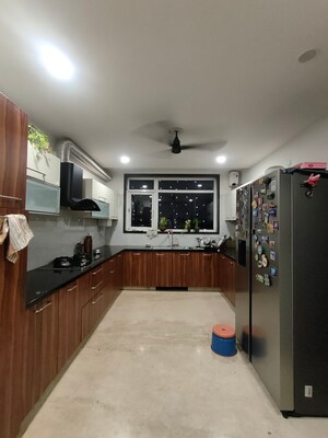 Bedroom in 3 BHK Builder Floor at Sector 52 – for Rent