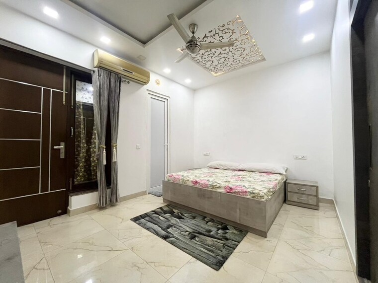 Living Room, east of kailash 3 Bedroom 200 Sq.Yd. Builder Floor In East Of Kailash Delhi 9362363