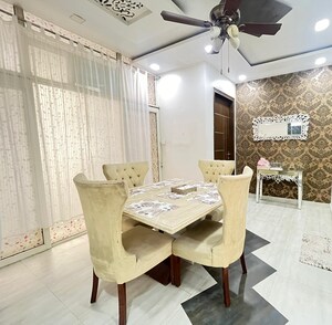 Team Area in 3 BHK Builder Floor at East Of Kailash – for Rent