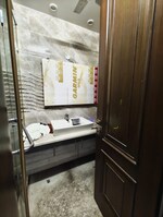 3 BHK + Pooja Room 160 Sq.Yd. Builder Floor in Chitranjan Park