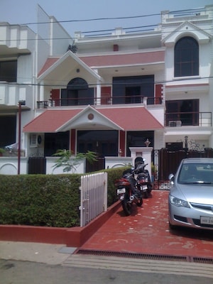 2 BHK Builder Floor For Rent in Sector 31