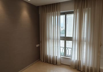 Room in 1 BHK Apartment at Hiranandani Highland, Powai – for Rent