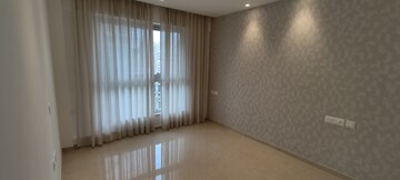 Room in 2 BHK Apartment at Hiranandani Highland, Powai – for Rent