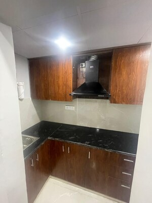 Furnished Amenities in Studio Builder Floor at Sector 32 – for Rent