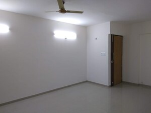 Room in 2 BHK Apartment at Deepa CHS Aundh, Aundh – for Rent