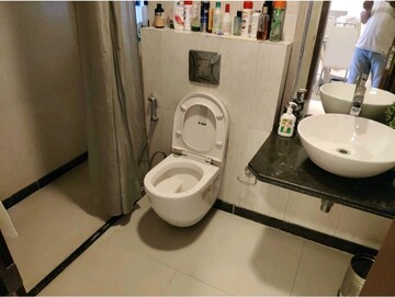 Bathroom in 1 BHK Apartment at Central Park II-The Room, Sector 48 – for Sale
