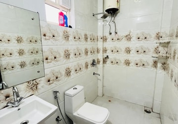 Master Bedroom in 2 BHK Builder Floor at Sector 31 – for Rent