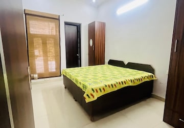Bedroom in 2 BHK Builder Floor at Sector 31 – for Rent