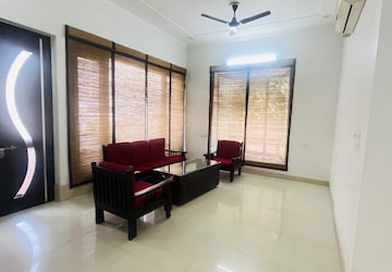 Living Room in 2 BHK Builder Floor at Sector 31 – for Rent