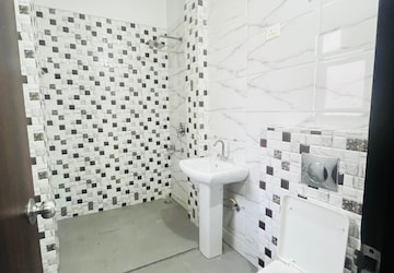 Bathroom in 2 BHK Builder Floor at Sector 31 – for Rent