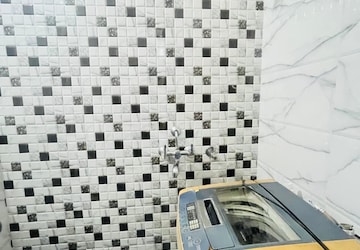 Bathroom in 2 BHK Builder Floor at Sector 31 – for Rent