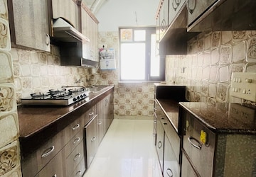 Kitchen in 2 BHK Builder Floor at Sector 31 – for Rent