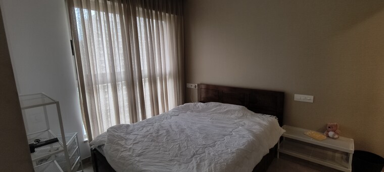 Bedroom, hiranandani-regent-hill 1 Bedroom 379 Sq.Ft. Apartment In Powai Mumbai 9362386