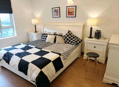 1 BHK Apartment For Sale in Central Park II-The Room