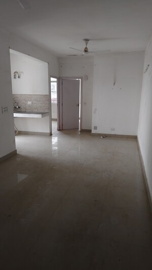 Room in 2 BHK Apartment at Suncity Avenue 76, Sector 76 – for Sale