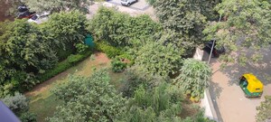 2 BHK Builder Floor – Garden View at Sector 31 - for Rent