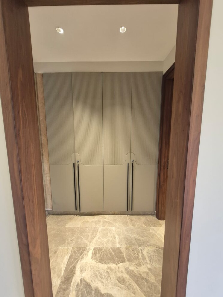 Bathroom, shubh-niketan-apartments 3 Bedroom 1800 Sq.Ft. Apartment In Paschim Vihar Delhi 9362439