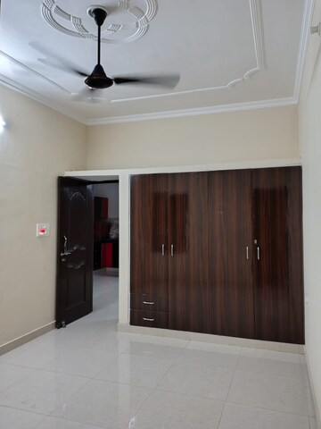 Room in 2 BHK Independent House at Ansal Sushant Golf city, Sushant Golf City – for Rent