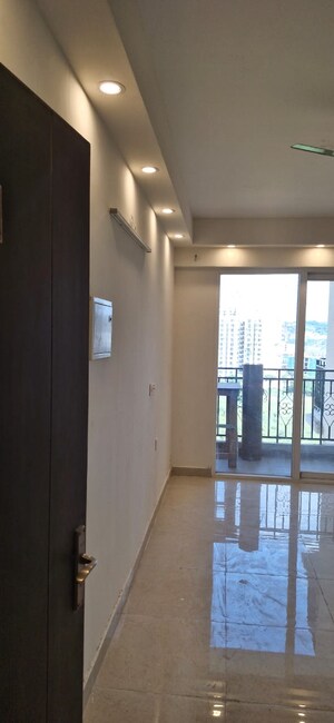 2.5 BHK Apartment For Rent in Signature Global Golf Greens, Sector 79