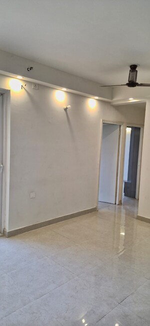 Room in 2.5 BHK Apartment at Signature Global Golf Greens, Sector 79 – for Rent