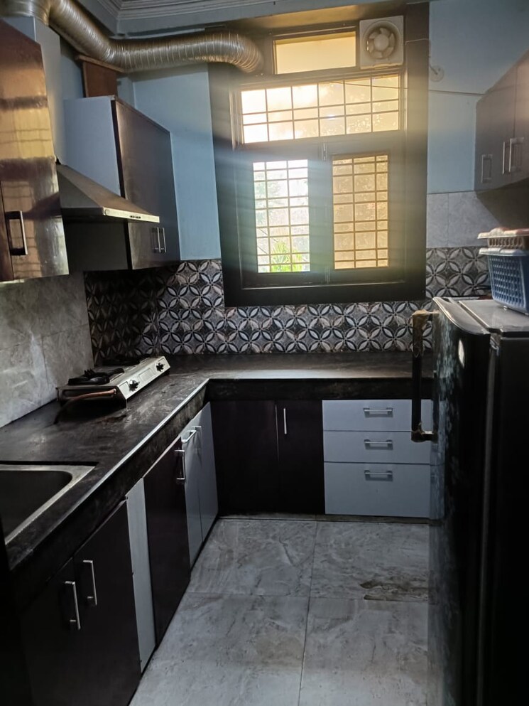 Kitchen, rwa-apartments-sector-116 3.5 Bedroom 1500 Sq.Ft. Apartment In Sector 116 Noida 9362482