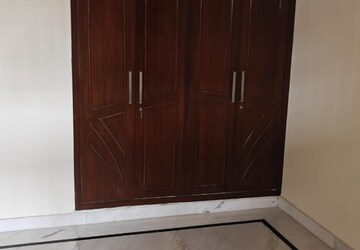 Furnished Amenities in 2 BHK Builder Floor at RWA Apartments, Sector 31 – for Rent