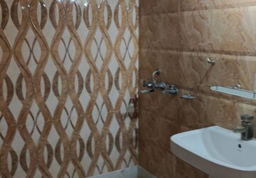 Bathroom in 2 BHK Builder Floor at RWA Apartments, Sector 31 – for Rent