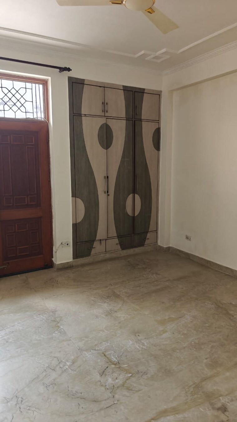 Room, rwa-apartments 2 Bedroom 1050 Sq.Ft. Builder Floor In Sector 31 Noida 9362484